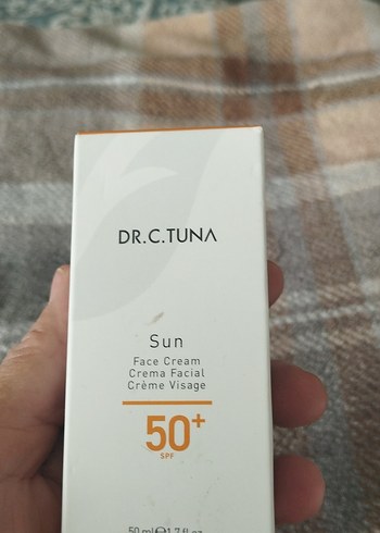 DR.C.TUNA Güneş Koruyucu Yüz Kremi SPF 50+ 50ml - Görsel 2