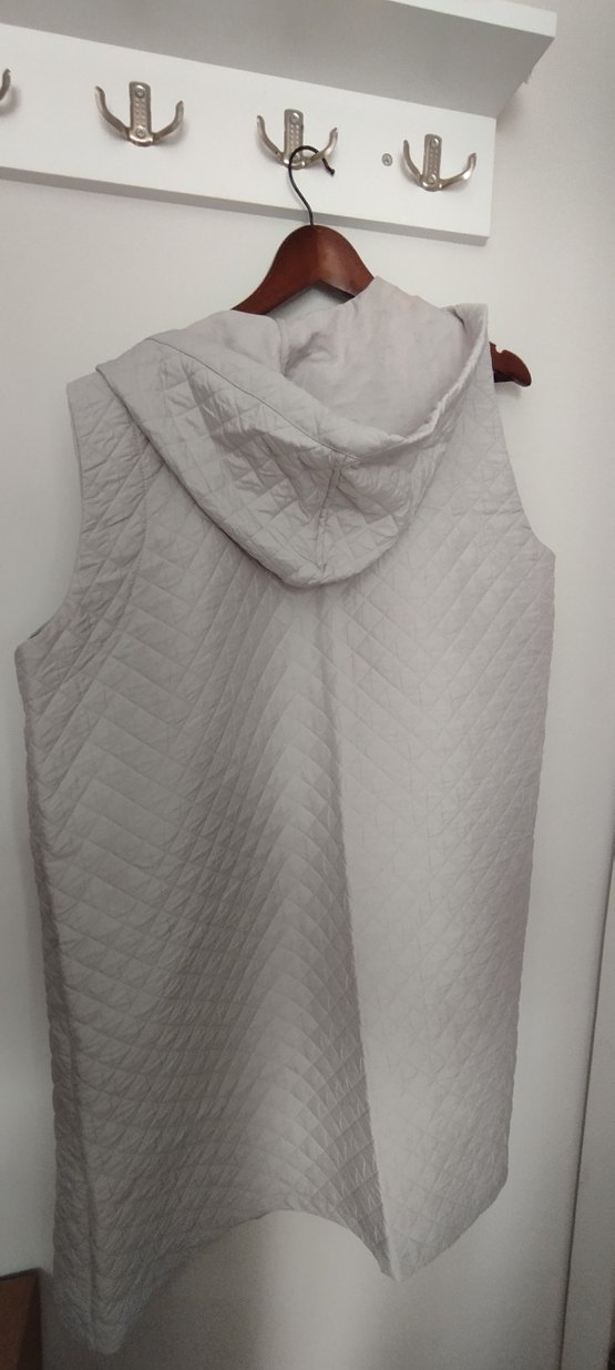 Gri Kapüşonlu Fermuarlı Kadın Yelek - Görsel 2