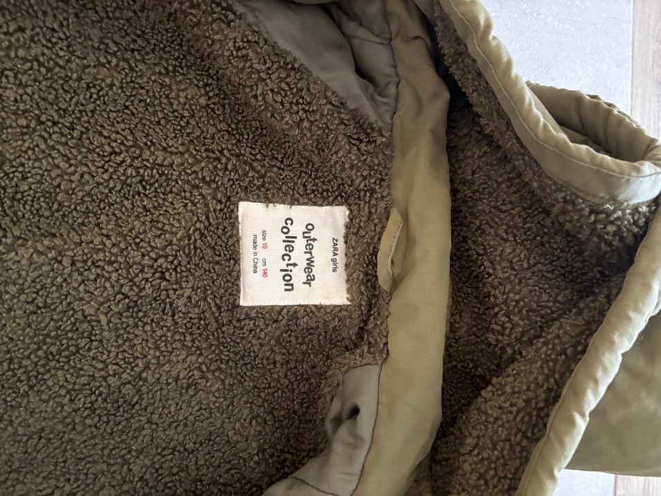 Düğmeli, Kapüşonlu Yeşil Nakışlı çocuk Ceket - Görsel 4