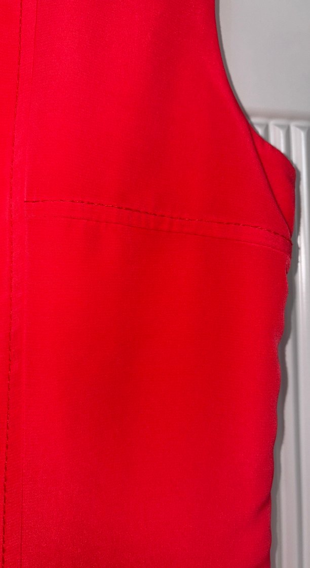 Kırmızı V Yaka Kolsuz Midi Elbise - Görsel 3