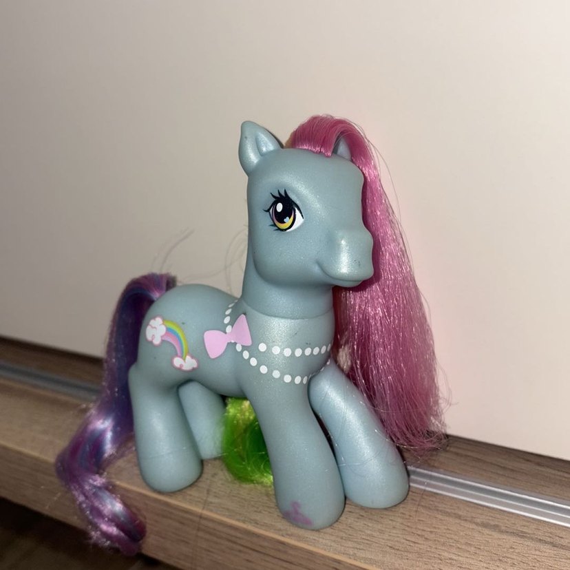 Pastel Renkli Gri At Figürü - Görsel 2