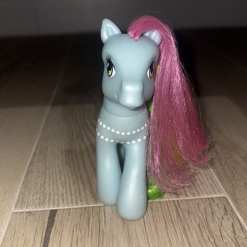 Pastel Renkli Gri At Figürü - Görsel 4