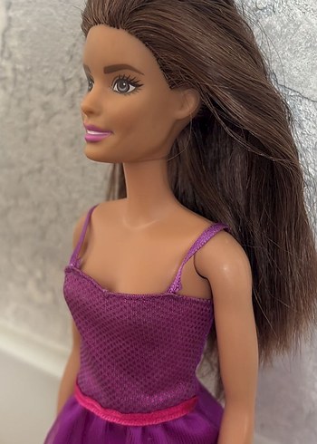 Parlak Mor Elbiseli Bebek - Görsel 4