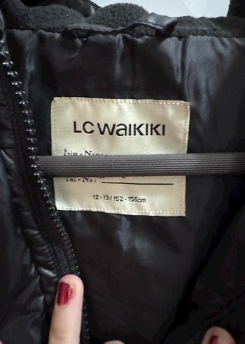 Siyah Kapüşonlu Düğmeli kız çocuk Mont - Görsel 3