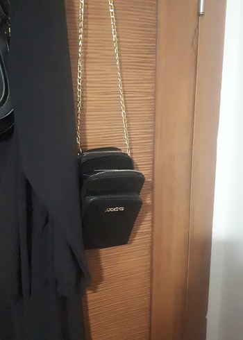 Beden Zincir Detaylı Siyah Deri Kadın Çanta