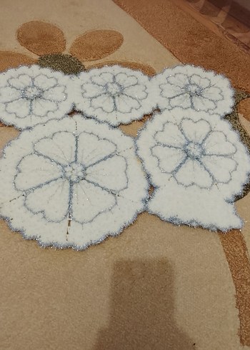 El Yapımı Çiçek Desenli Dekoratif Tabaklar - Görsel 3