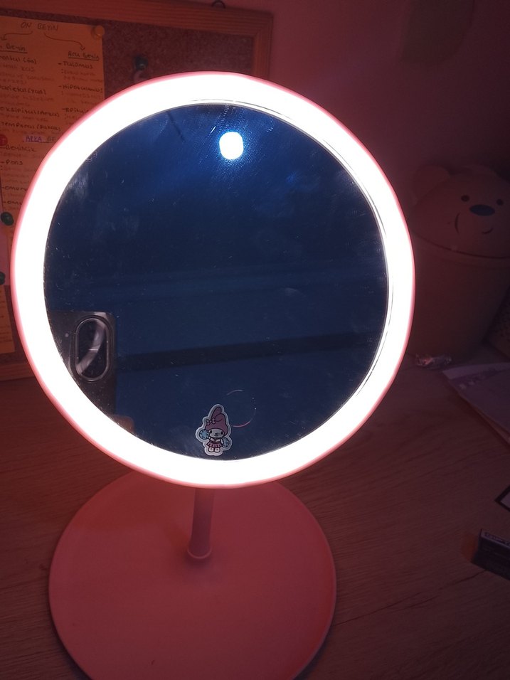 renk değiştiren Yuvarlak ayarlanabilir şarzlı Makyaj Aynası - Görsel 3