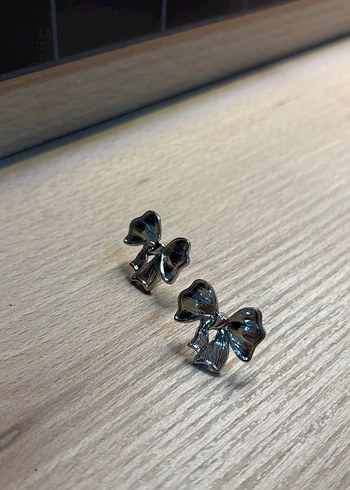 Accessorize Gri Fiyonk Küpe ve Anahtarlık Ucu