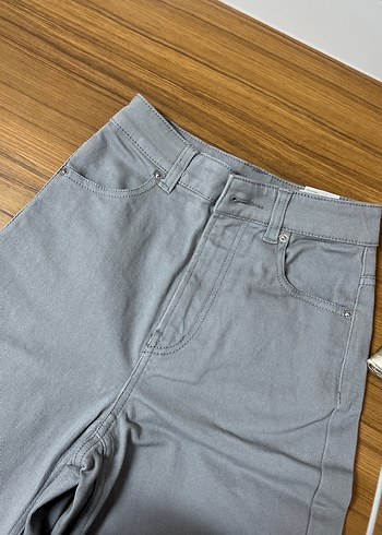 Gri Normal Kesim Kadın Denim Pantolon - Görsel 3