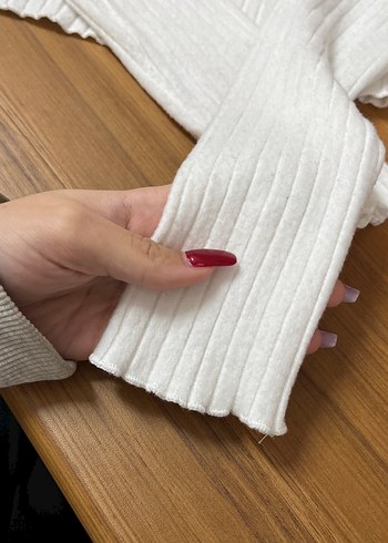 Beyaz Triko Kayık Yaka Kadın Kazak - Görsel 2