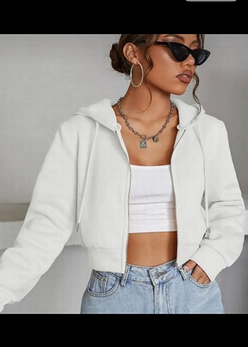 Beyaz Kapüşonlu Kısa Sweatshirt