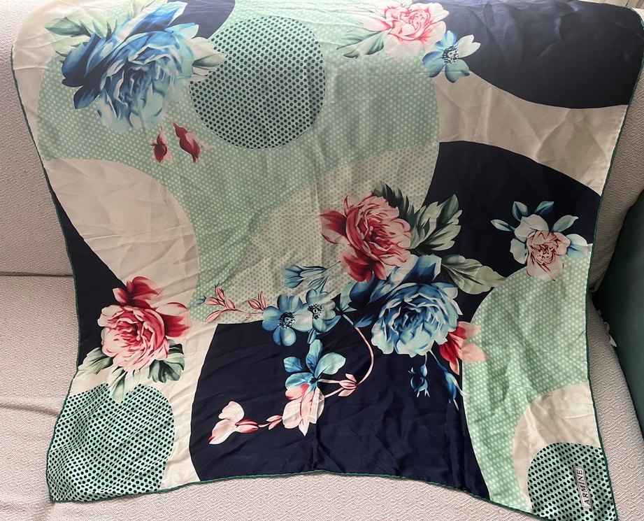 Armine Eşarp - Görsel 2