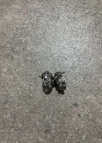 Gri Parlak Rock Punk Küpe - Görsel 2