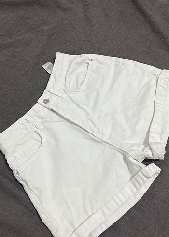 Kadın Beyaz Mini Kot Şort - Görsel 2