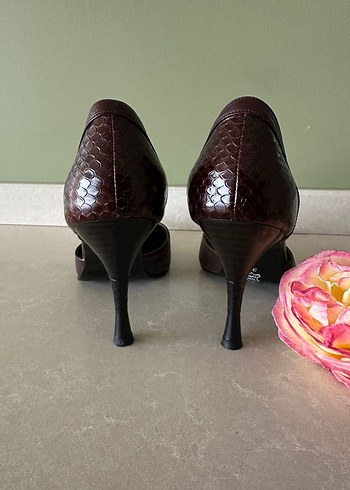 Kahverengi Deri Topuklu Stiletto Kadın Ayakkabı - Görsel 3