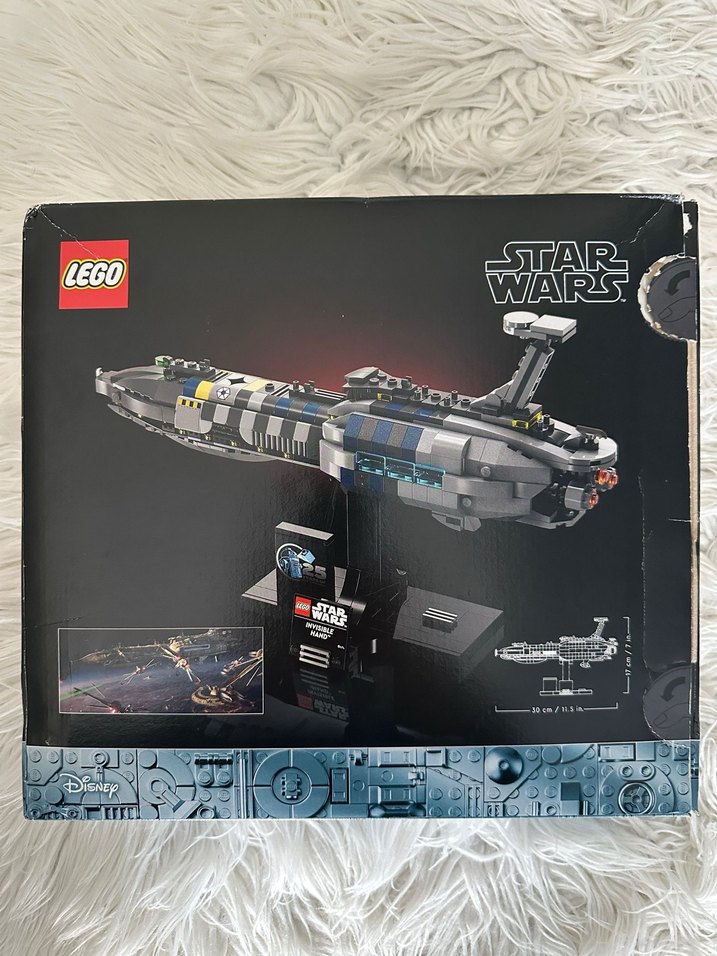 LEGO Star Wars Invisible Hand 557 Parça - Görsel 2