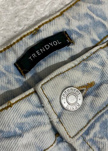 Trendyol & Milla Fit Jean Kesik Paça