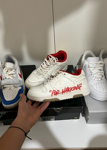 Off-White 42.5