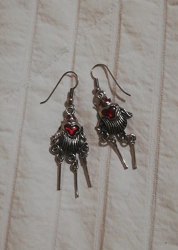 Diğer Kırmızı Gotik Nakışlı Boncuklu Küpe