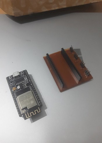 Kahverengi ESP32 Geliştirme Kartı - Görsel 3