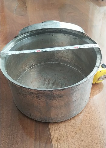 Diğer Gri Kapaklı Metal Tencere