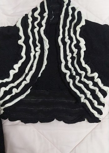 Siyah Zebra Desenli Fırfırlı Bolero - Görsel 3