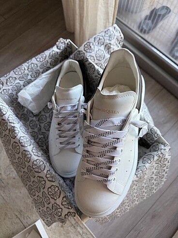 Alexander mcqueen