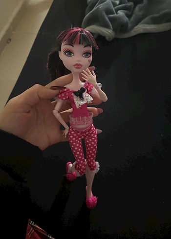Monster high draculaura dead tired bebeği