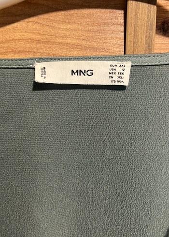 Mango Gri V Yakalı Düğmeli Kadın Bluz