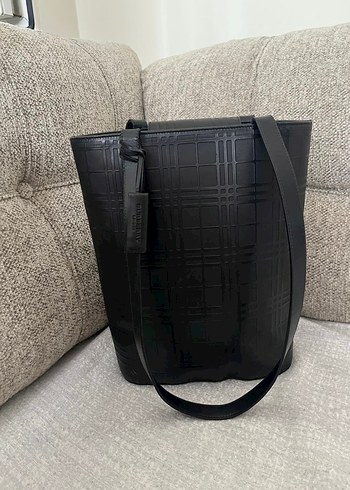 Orjinal burberry çanta