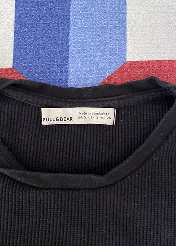 Pull and Bear Siyah Kısa Kollu Crop Tişört