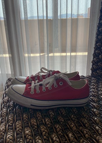 Kadın Kırmızı Düz Taban Converse Spor Ayakkabı Orijinal Üründür - Görsel 3