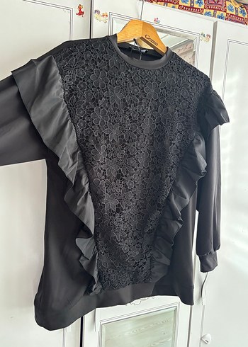 m Beden siyah Renk Uzun Kollu Siyah Fırfırlı Gotik Bluz