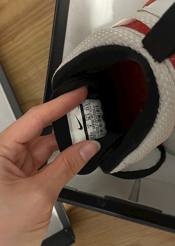 36,5 Beden beyaz Renk Nike Renkli Desenli Beyaz Basketbol Ayakkabısı