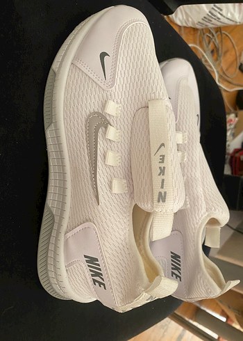 Nike Beyaz Erkek Spor Ayakkabısı Velcro Bantlı