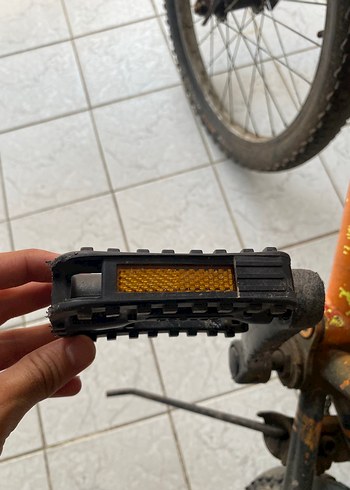 Sarı Bisiklet Pedalı Reflektörlü