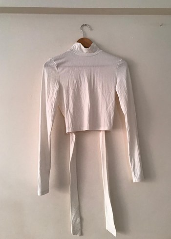 Beyaz Uzun Kollu Yüksek Yakalı Crop Top
