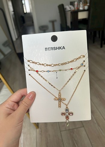 Bershka Mini Altın Renkli Boncuklu Kolye Seti