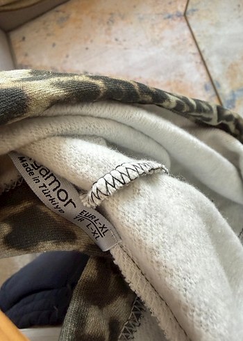 Kapüşonlu Leopar Desenli Gri Sweatshirt - Görsel 3