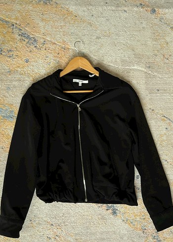 Kadın Siyah Fermuarlı Yüksek Yakalı Ceket - Görsel 3