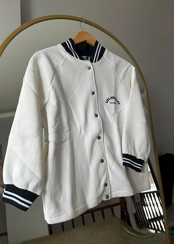 Gri Baskılı Beyaz Düğmeli Kadın Ceket - Görsel 2