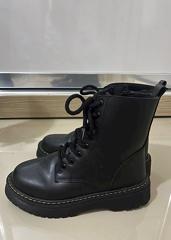 Siyah kadın postal Bot - Görsel 2