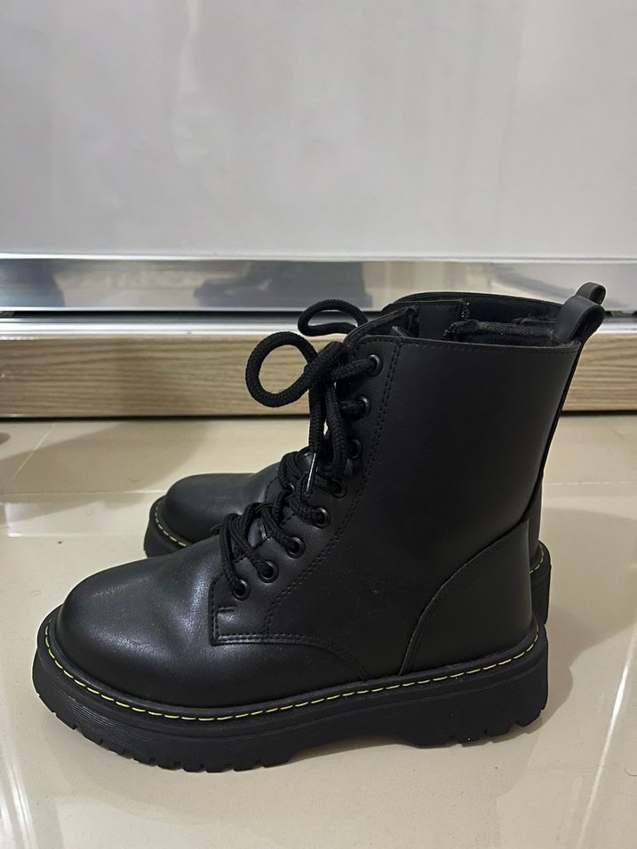 Siyah kadın postal Bot - Görsel 2