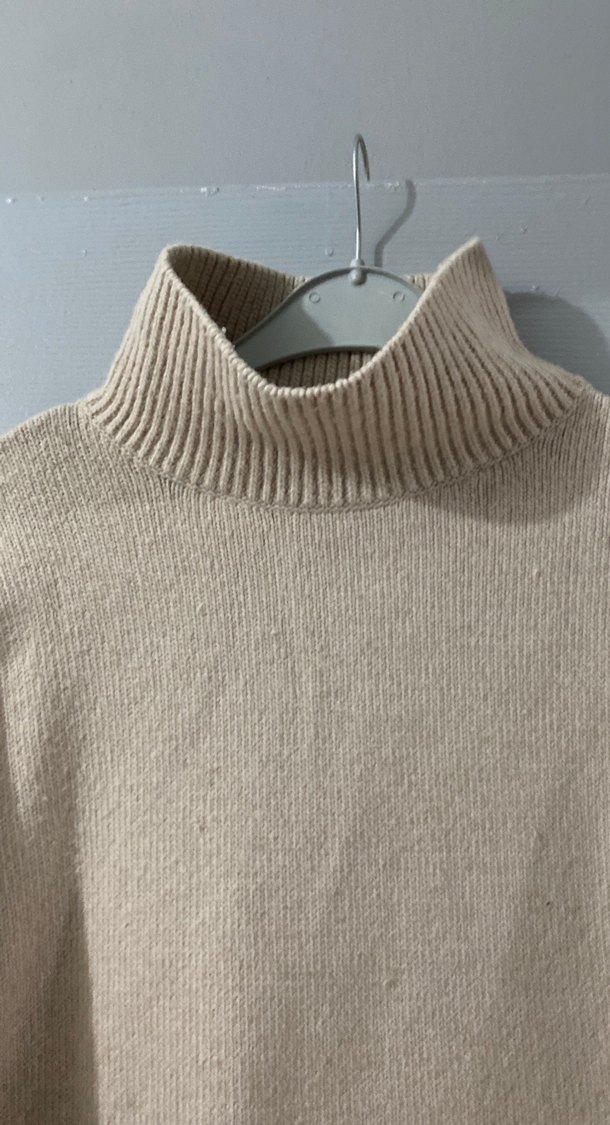Bej Boğazlı Örgü Yün Kadın Kazak - Görsel 3