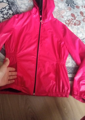 Pembe Kapüşonlu Fermuarlı Kadın yağmurluk - Görsel 2