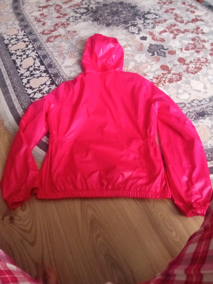 Pembe Kapüşonlu Fermuarlı Kadın yağmurluk - Görsel 3