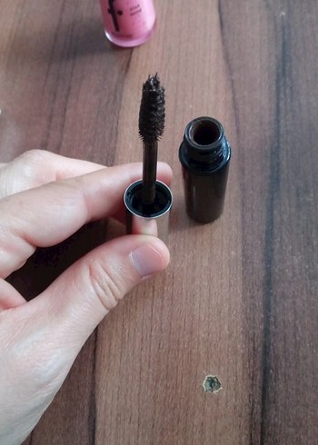 Flormar kaş makarası ve oje ikili - Görsel 3