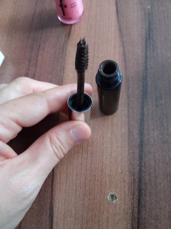 Flormar kaş makarası ve oje ikili - Görsel 3