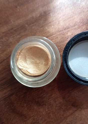 Shiseido Parlak Siyah Pudra - Görsel 6