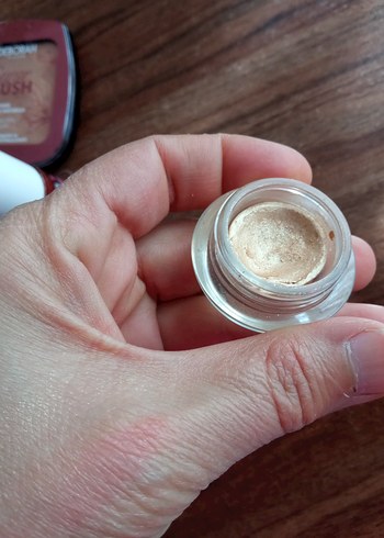 Shiseido Parlak Siyah Pudra - Görsel 7